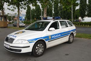 Slika /PU_KZ/auto_policija03.jpg